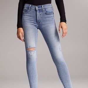 NWT Aritzia Denim Forum The Nico Cropped Mid Rise